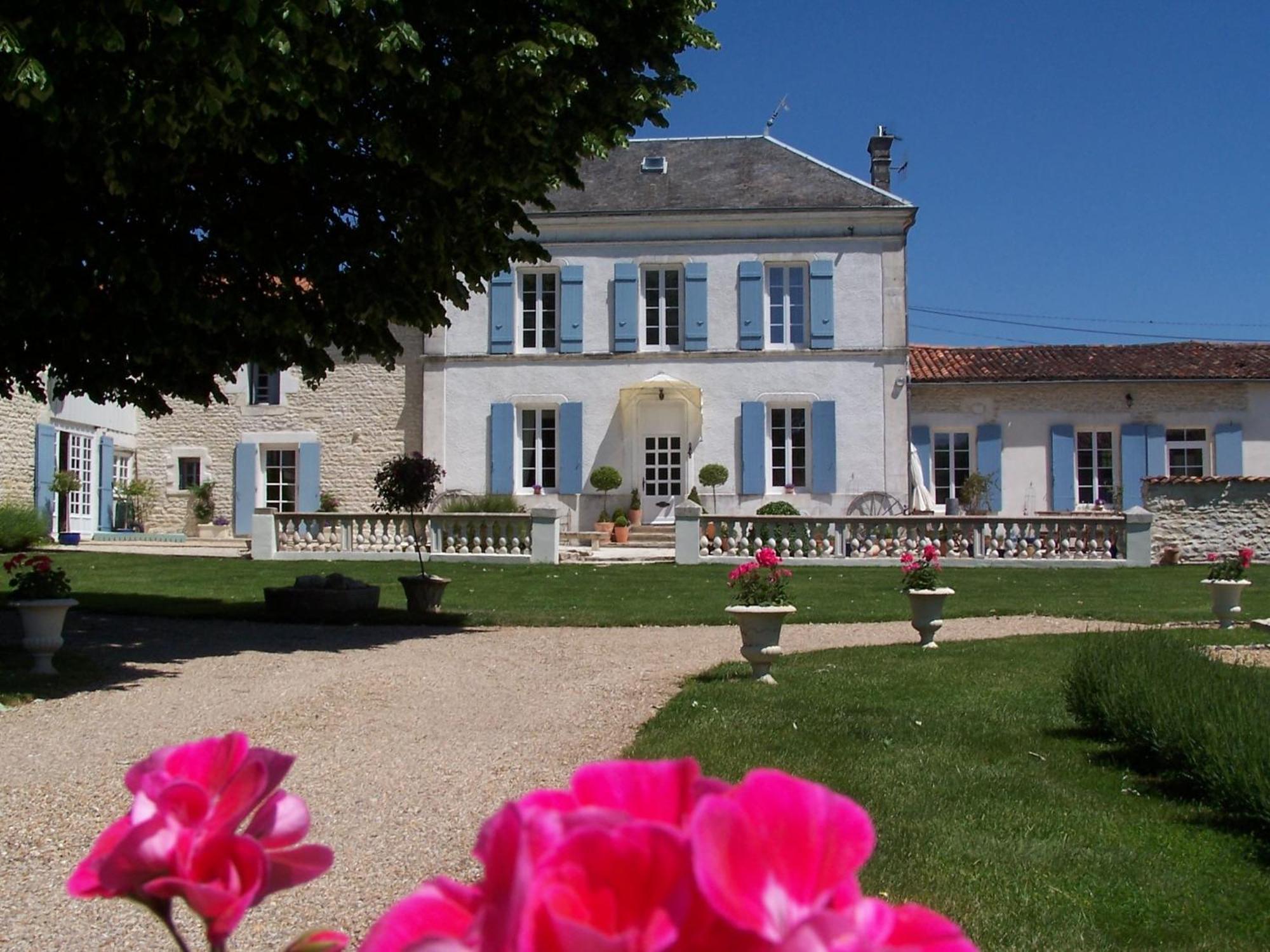 Le Four à Pain Saint-Jean-d'Angely Exterior foto